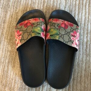 Gucci GG Blooms Supreme Slide 36 / 6